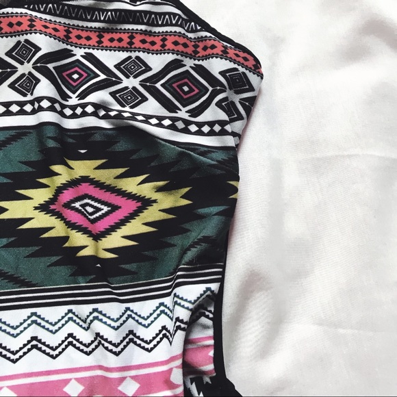 3 for $25 : divine doll ⋆ aztec print top - Picture 2 of 7